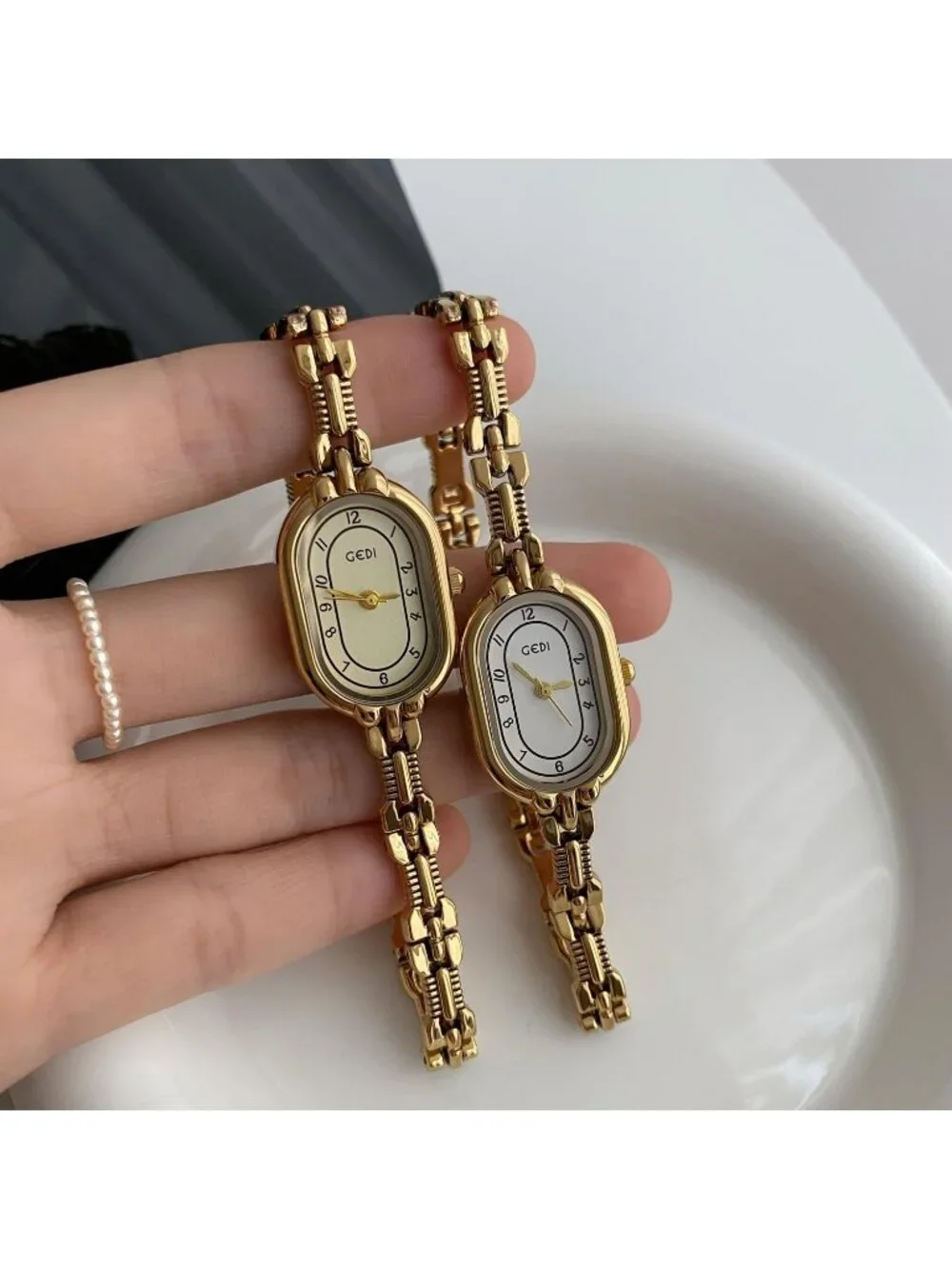 Women's White Oval Vintage Bracelet Small Quartz Bangle Analog Wrist Watch